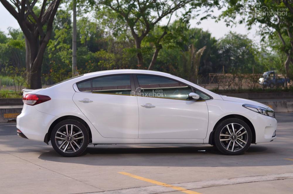 KIA CERATO | RES EXHAUST WHITE