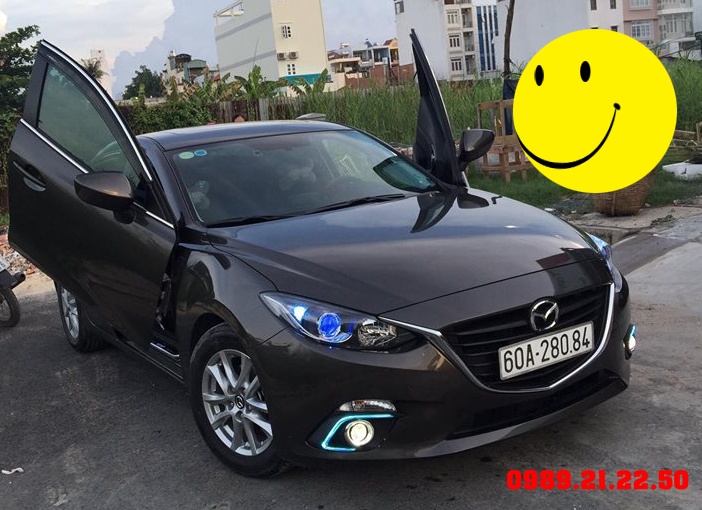 MAZDA3/ LAMBO DOORS