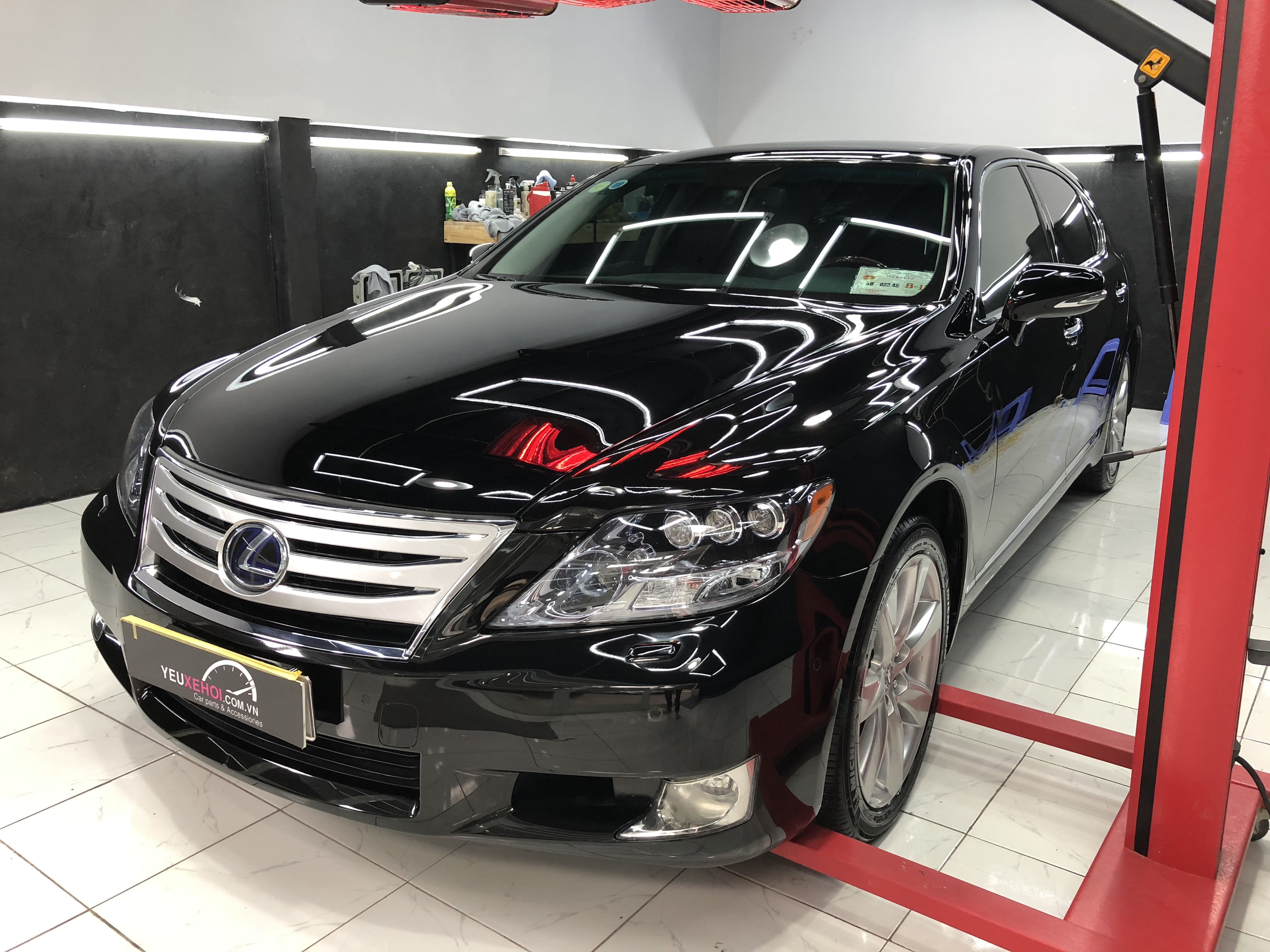 LEXUS LS 600h / PHỦ MEN GỐM CERAMIC GYEON