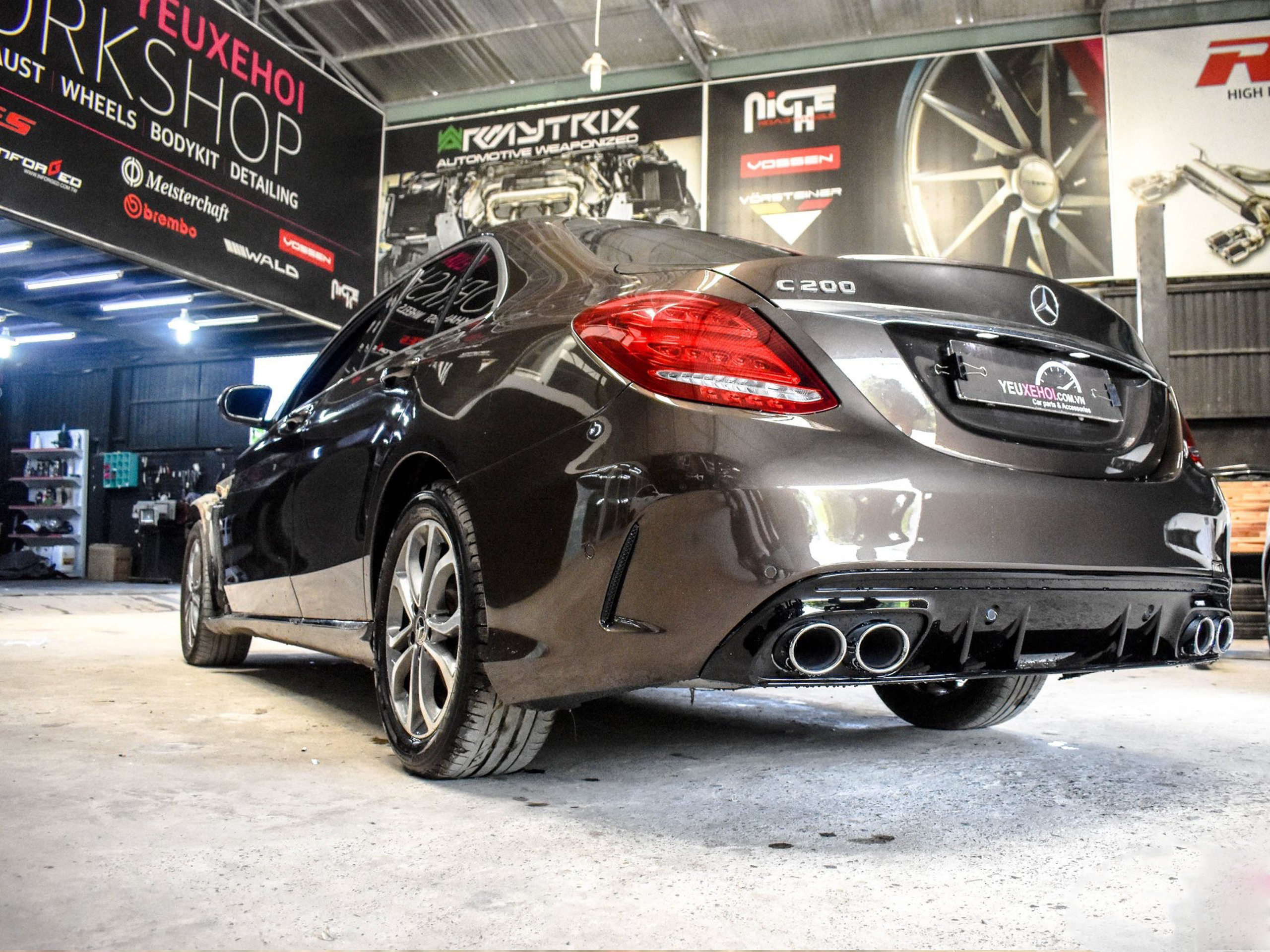 LIP SAU KIỂU C43 AMG CHO MERCEDES C CLASS W205 CỰC ĐẸP