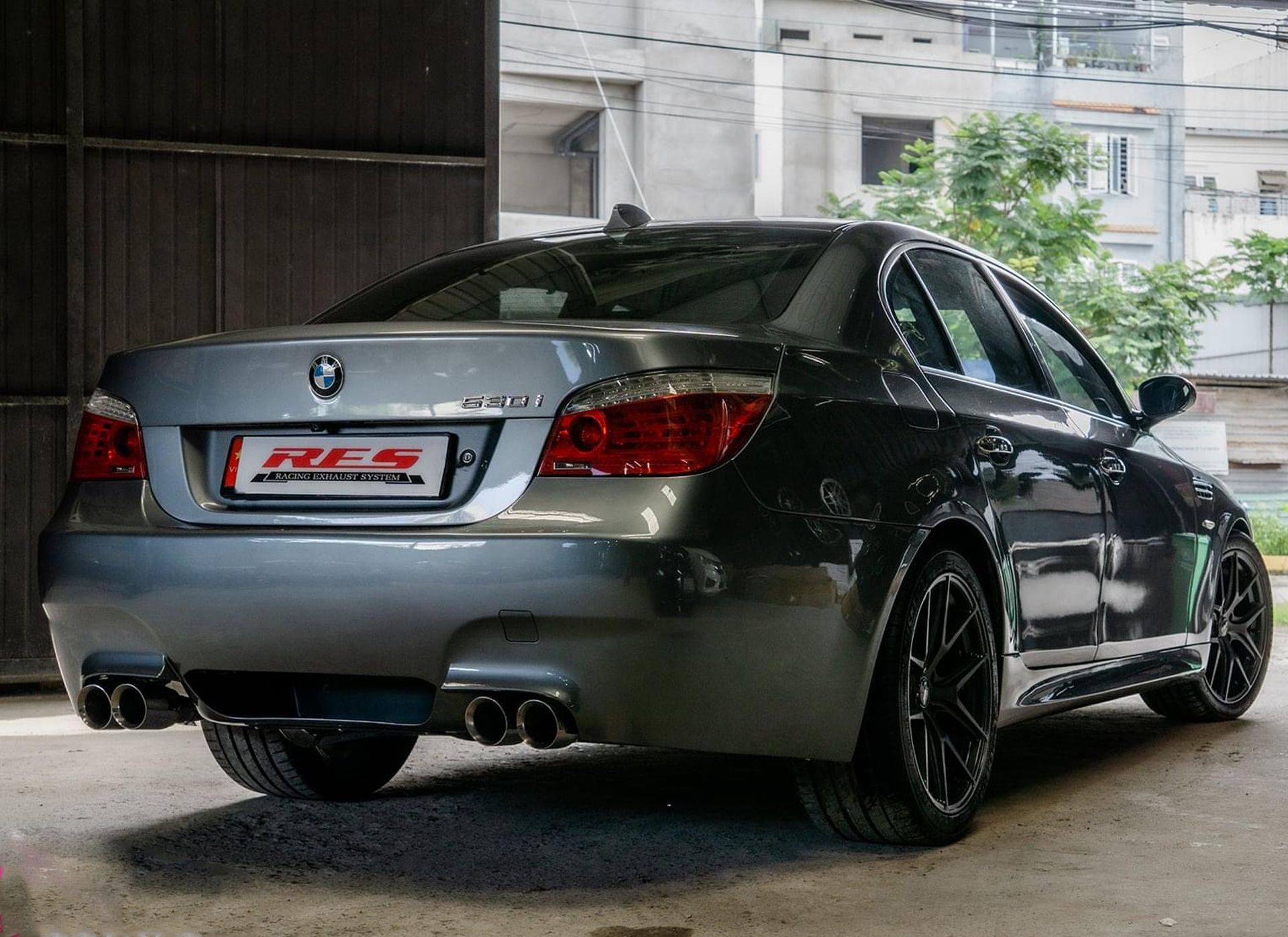 BMW 530i E60 ĐỘNG CƠ 6 MÁY / RES EXHAUST / FT101 305FORGED